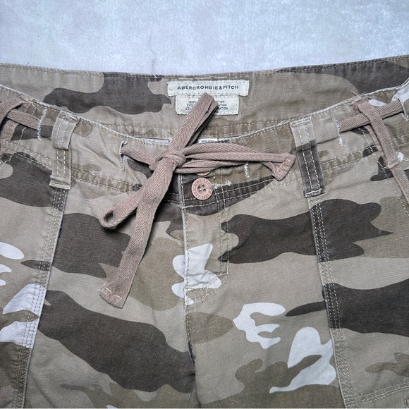 Vintage Y2K Abercrombie & Fitch Low Rise Camo Cargo Pants Size Small - Picture 10 of 14
